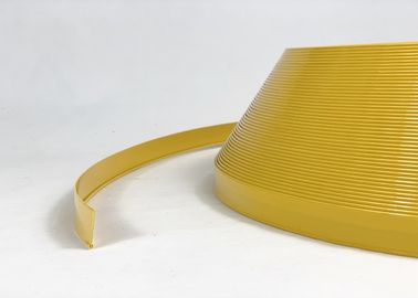 3D تسجيل المواد أصفر اللون غطاء بلاستيكي الحافة المحيطة بالحافة عالية الأمان سهلة التركيب
